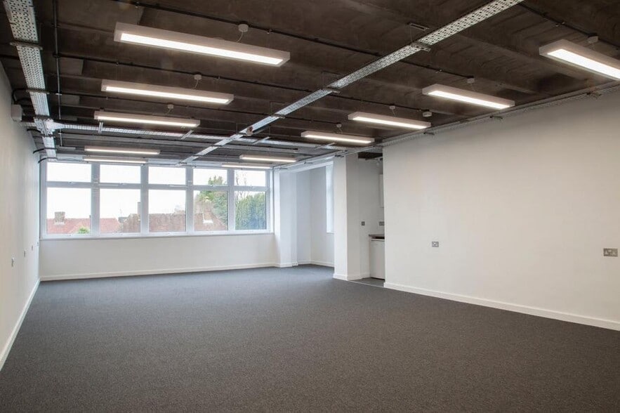 229-235 High St, Guildford to rent - Building Photo - Image 3 of 12