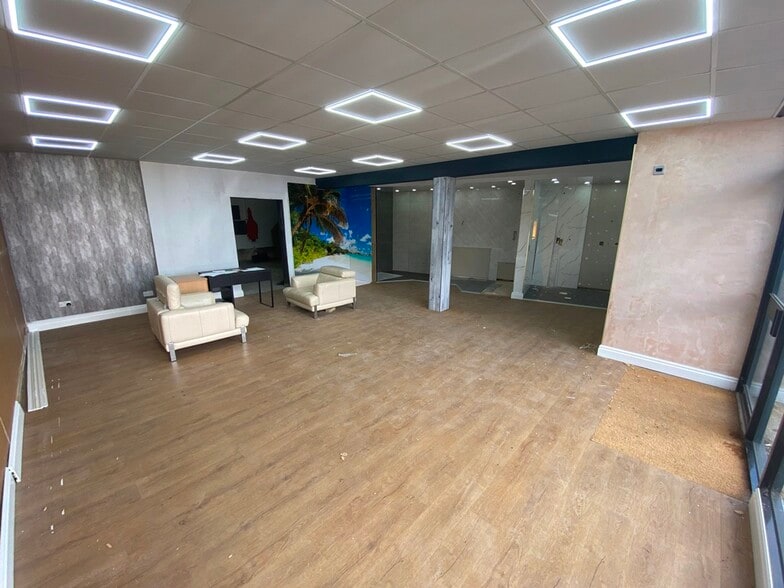 121-123 Barnes Hl, Birmingham to rent - Interior Photo - Image 2 of 2