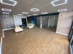 121-123 Barnes Hl, Birmingham to rent Interior Photo- Image 1 of 1