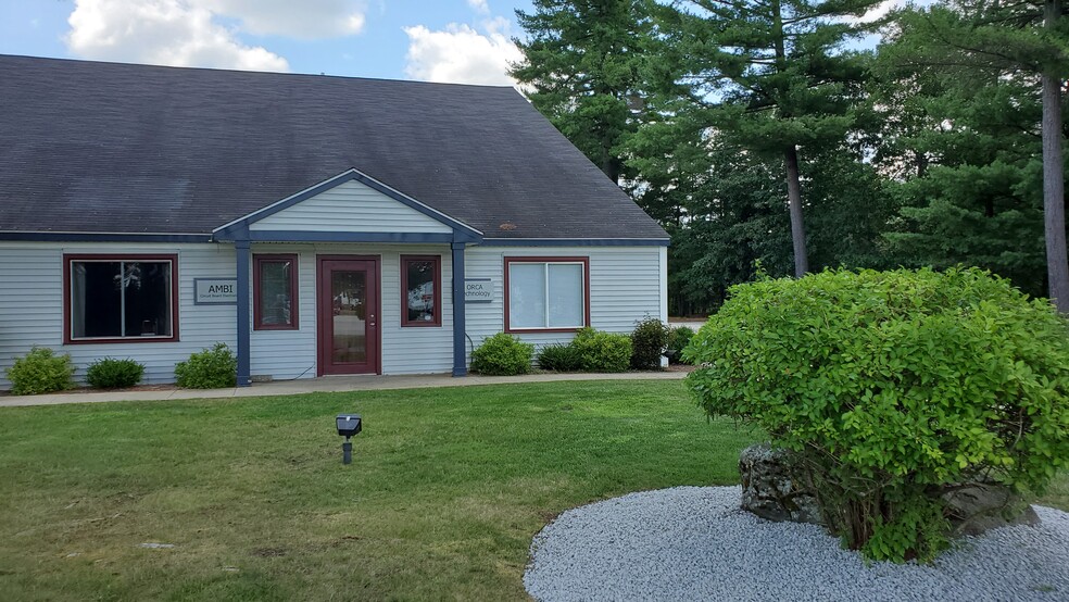 3 Northern Blvd, Amherst, NH for rent - Building Photo - Image 1 of 1