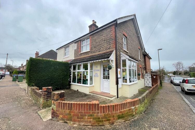 26 Purton Rd, Horsham for sale Primary Photo- Image 1 of 1