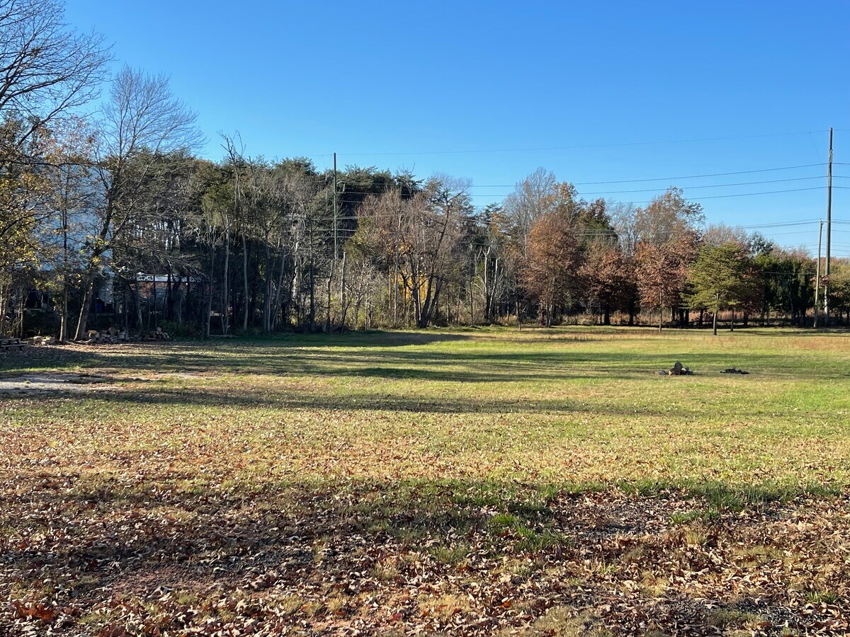 9460 Wellington Rd, Manassas 20110 UK