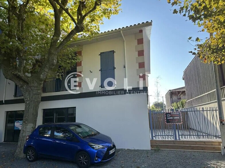 13 Place De L'Etoile, Andernos-les-Bains for sale - Primary Photo - Image 2 of 6