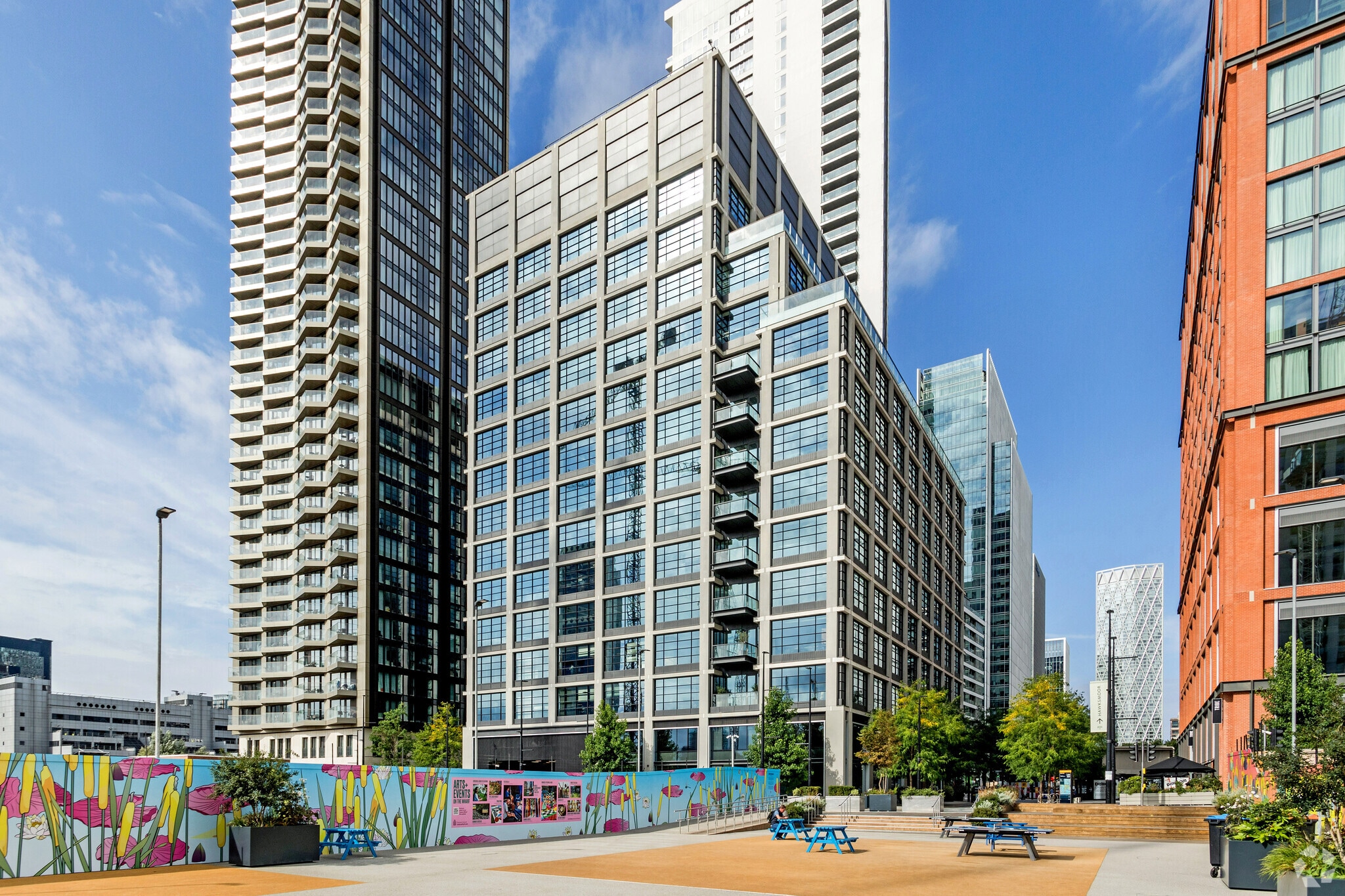 20 Water St, London to rent Primary Photo- Image 1 of 42
