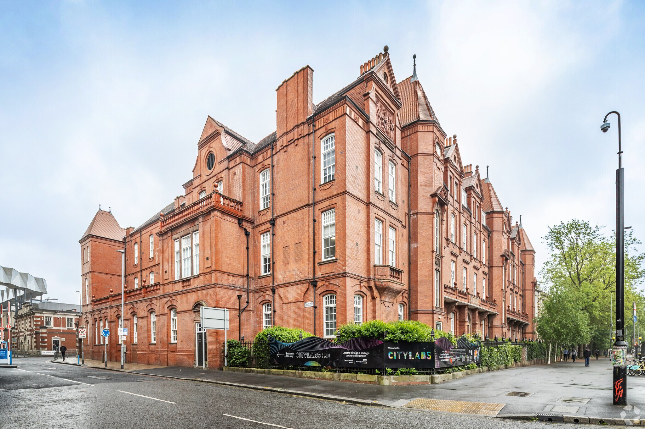 Nelson St, Manchester to rent Primary Photo- Image 1 of 2