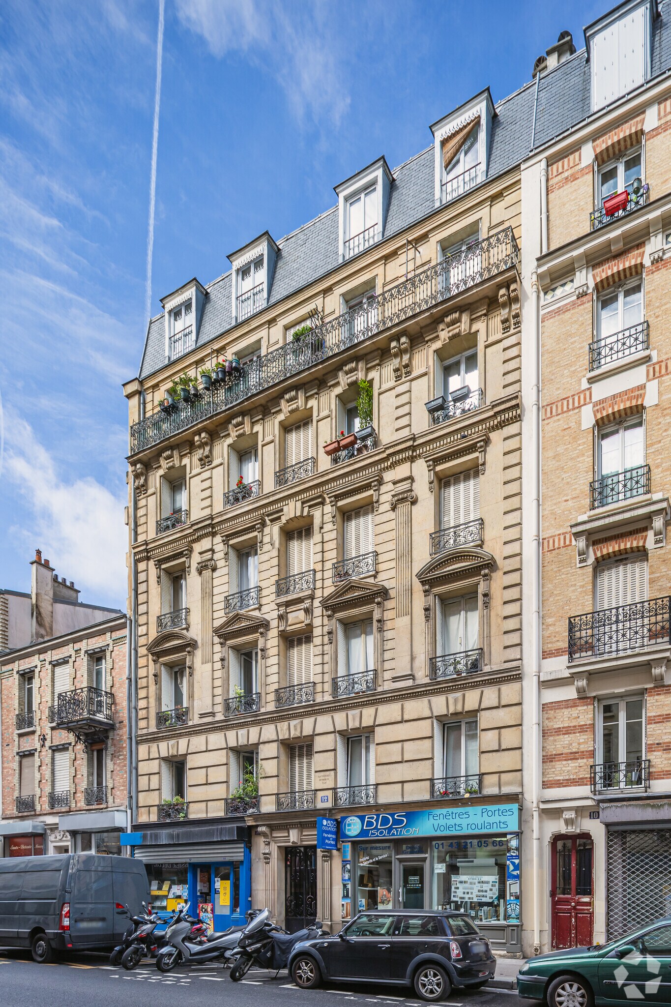 Retail in Paris to rent Primary Photo- Image 1 of 2