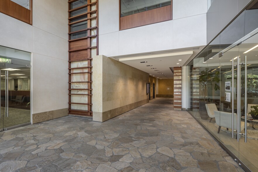 12265 El Camino Real, San Diego, CA for rent - Lobby - Image 2 of 13