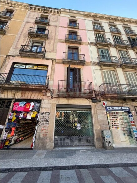Retail in Barcelona, Barcelona to rent - Building Photo - Image 1 of 2