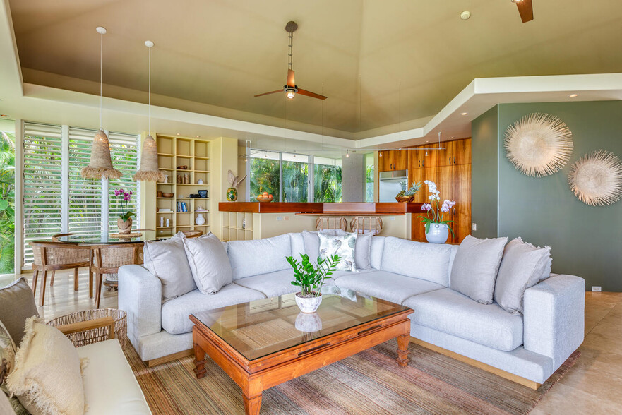 3704 Anini Rd, Kilauea, HI for sale - Interior Photo - Image 3 of 6