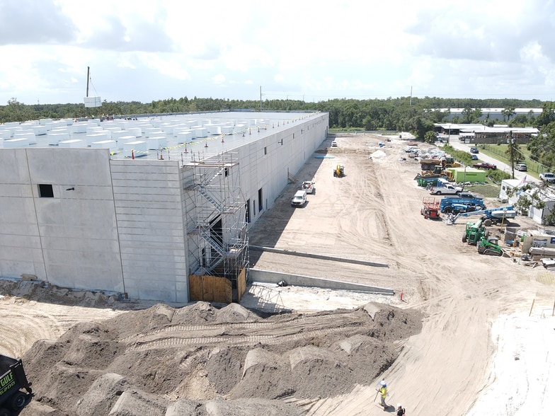 4908 W Linebaugh Ave, Tampa, FL to rent - Construction Photo - Image 2 of 3