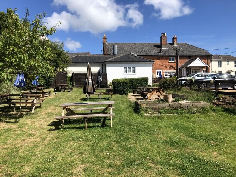 Main Rd, Ryde to rent - Building Photo - Image 2 of 2