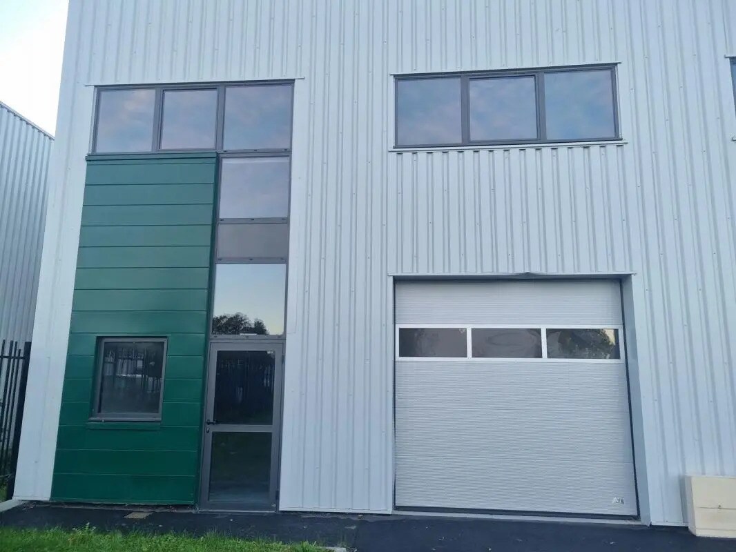 Light Industrial in La Chapelle-sur-Erdre for sale Building Photo- Image 1 of 5