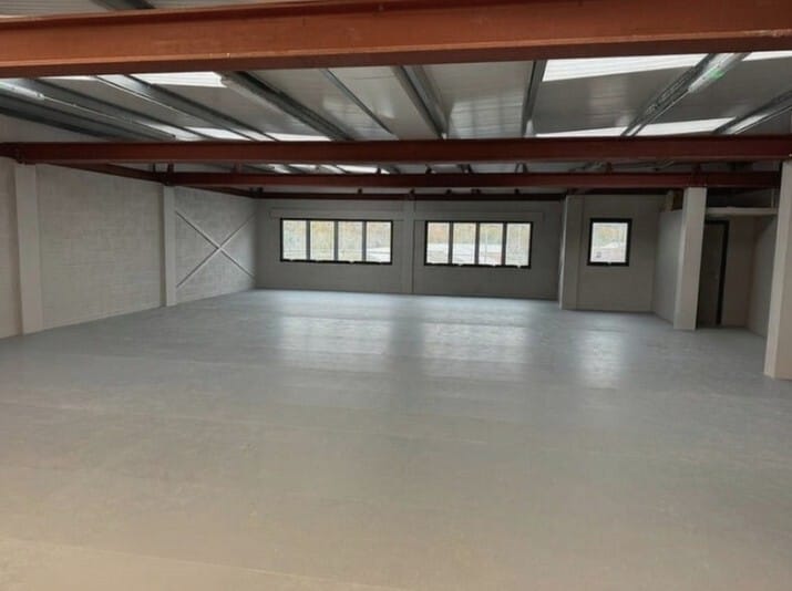 Stirling Way, Borehamwood to rent - Interior Photo - Image 3 of 3