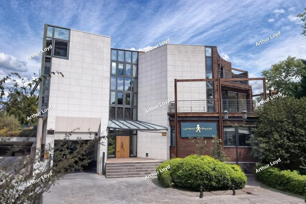 Office in Levallois-Perret to rent Building Photo- Image 1 of 15