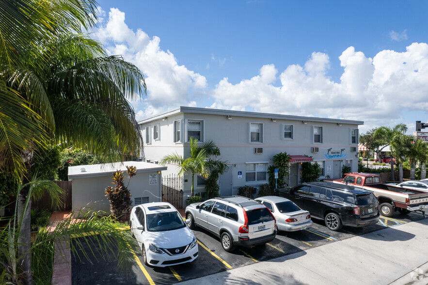 1411 S Federal Hwy, Hollywood, FL for sale - Building Photo - Image 3 of 7