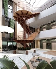 Wilmslow Rd, Manchester to rent Interior Photo- Image 2 of 5