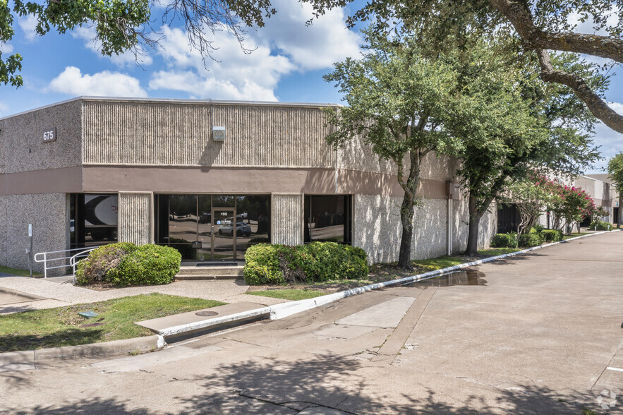 640 International Pkwy, Richardson, TX for rent - Building Photo - Image 2 of 24