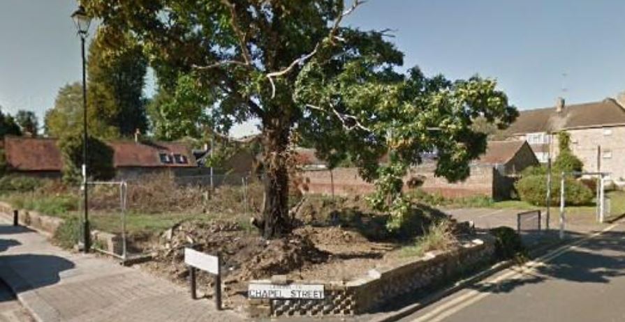 Little Park Gdns, Enfield for sale Primary Photo- Image 1 of 1