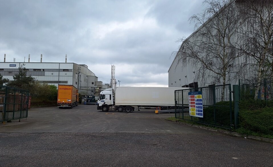 Bradley Rd, Portbury to rent - Building Photo - Image 3 of 9