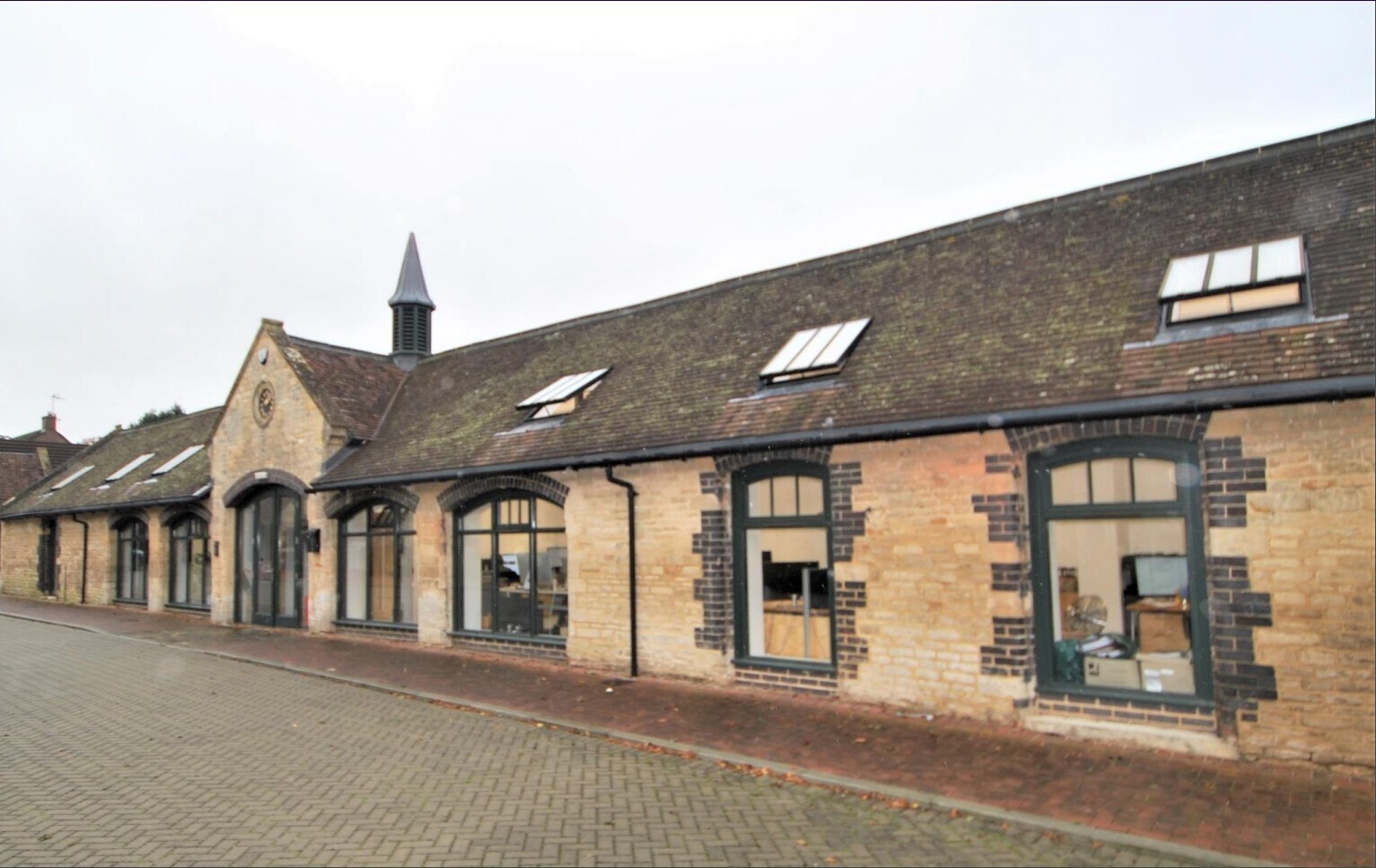 Grove Rd, Woodstock for sale Building Photo- Image 1 of 1