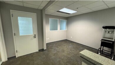 2925 William Penn Hwy, Easton, PA to rent Interior Photo- Image 2 of 11