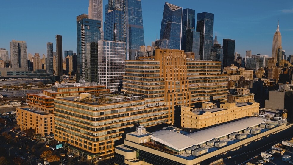 601 W 26th St, New York, NY to rent - Building Photo - Image 1 of 18