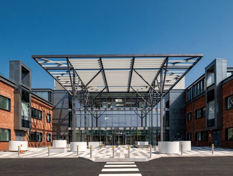 Olympus Av, Warwick for sale - Primary Photo - Image 1 of 1