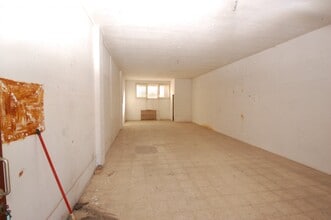 Retail in Igualada, Barcelona to rent Interior Photo- Image 2 of 4