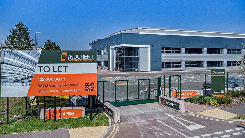 122 Basildon Endeavour Point, Basildon to rent - Building Photo - Image 3 of 12