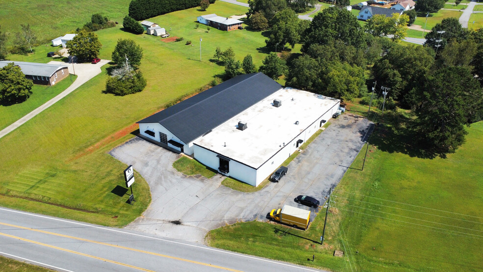 1017-1019 Powdersville Rd, Easley, SC for sale - Building Photo - Image 1 of 1