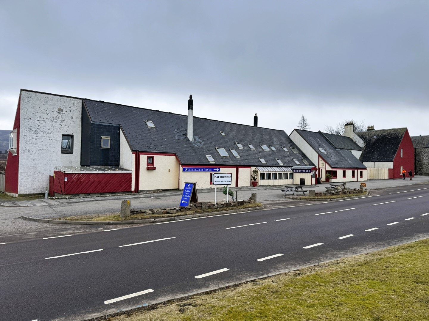 Perth Rd, Dalwhinnie to rent Primary Photo- Image 1 of 4