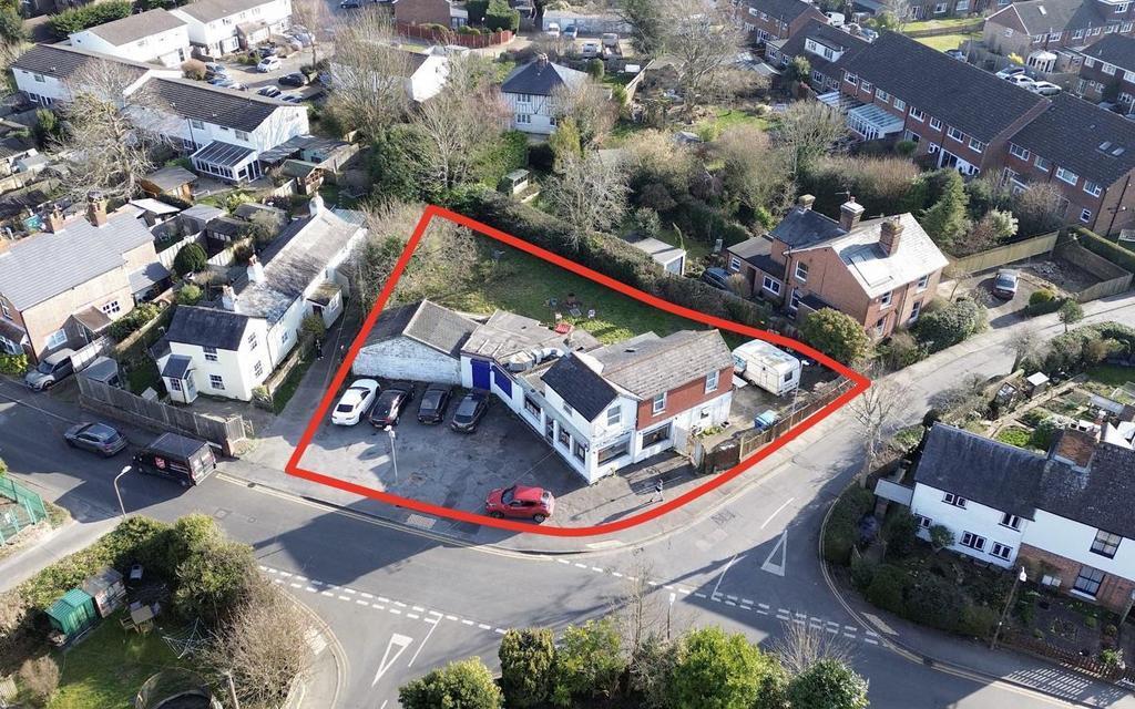 132 Henwood Green Rd, Pembury for sale Primary Photo- Image 1 of 1