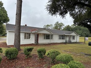 702 Baldwin Dr, Albany, GA for rent Building Photo- Image 1 of 10