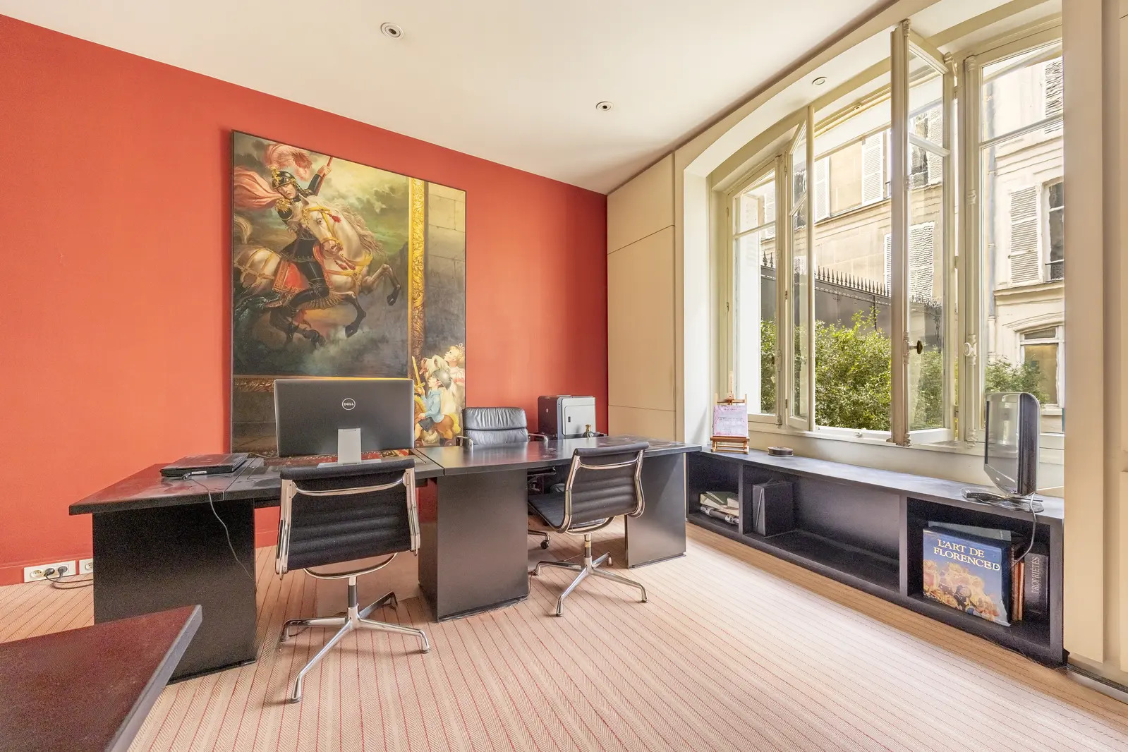 Office in Paris for sale Interior Photo- Image 1 of 6