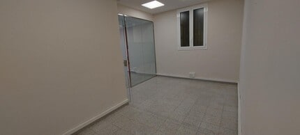 Retail in Esplugues de Llobregat, Barcelona to rent Interior Photo- Image 2 of 5