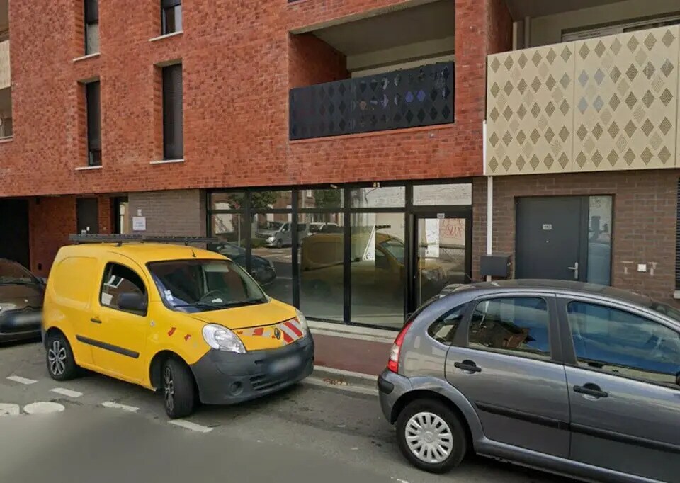 Retail in Tourcoing for sale Building Photo- Image 1 of 7