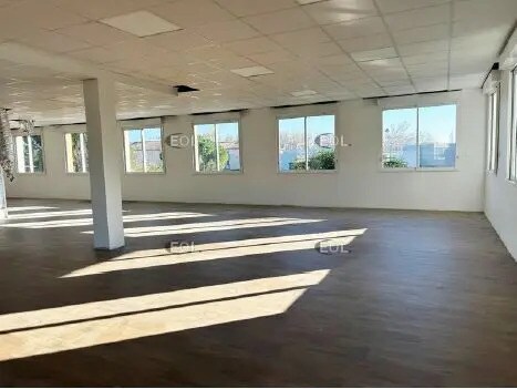 Office in Le Pontet to rent - Interior Photo - Image 2 of 5