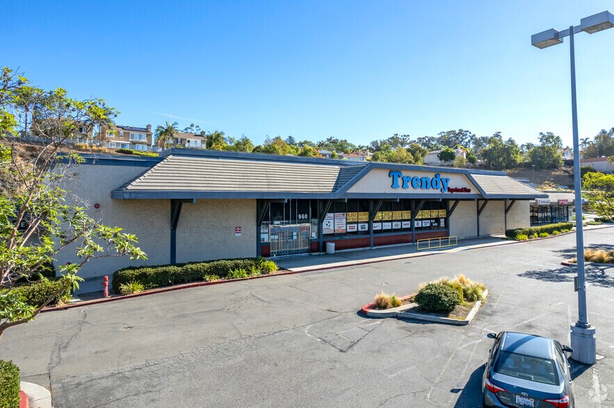 960 S Santa Fe Ave, Vista, CA for sale - Primary Photo - Image 1 of 1