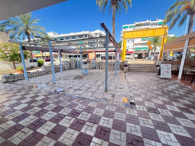 de Antonio, 17, Benalmádena, Málaga for sale - Building Photo - Image 3 of 29