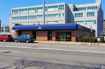 309-315 Callowhill St, Philadelphia, PA for rent Building Photo- Image 1 of 3