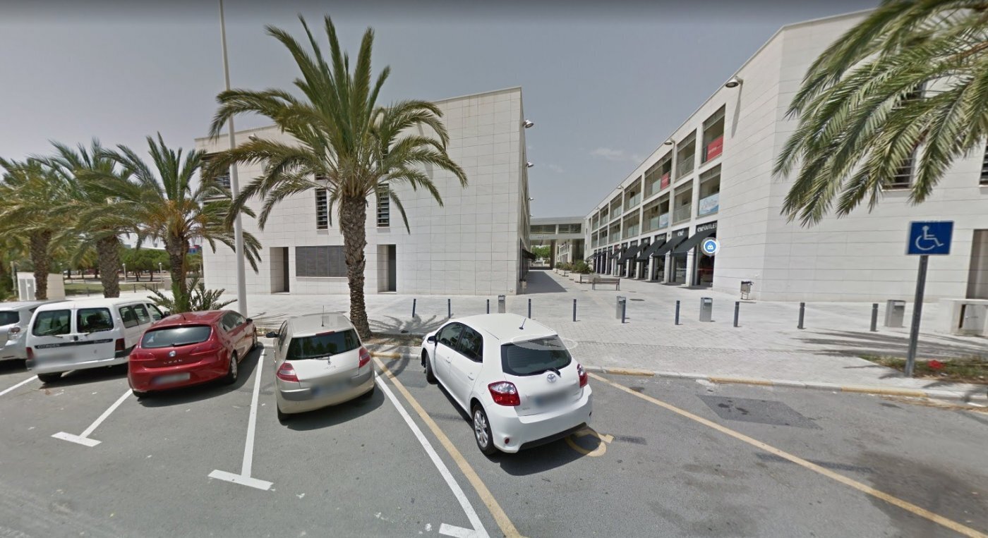 Office in Elche, Alicante to rent Building Photo- Image 1 of 3