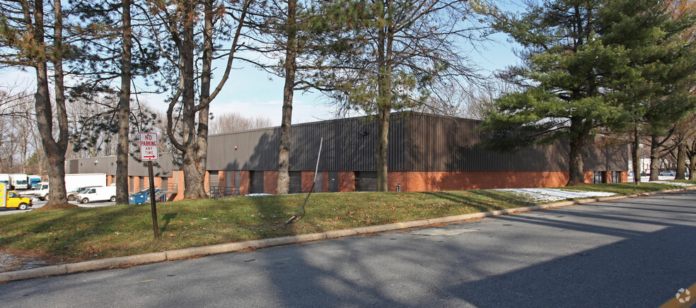 9051 Red Branch Rd, Columbia, MD for rent - Building Photo - Image 2 of 7