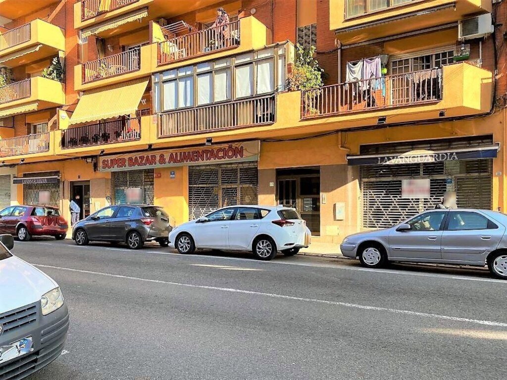 Retail in El Vendrell, Tarragona to rent Building Photo- Image 1 of 12