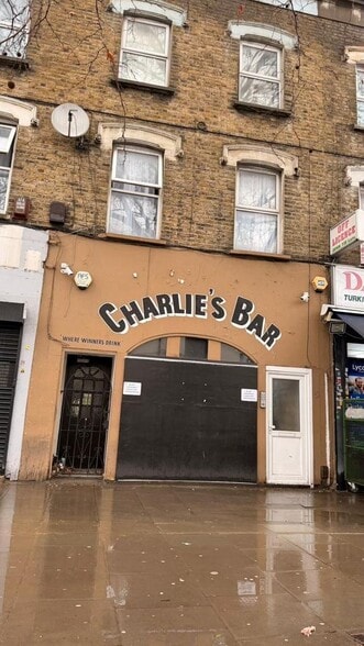 247 Barking Rd, London to rent - Building Photo - Image 2 of 3