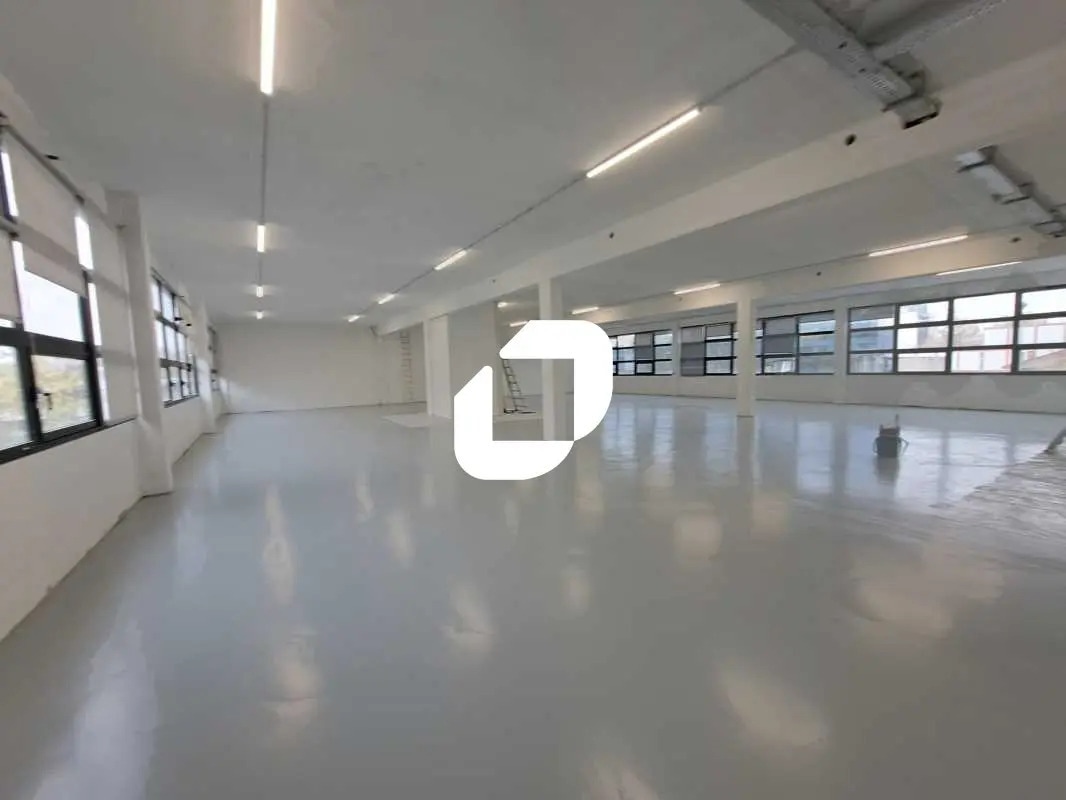 Light Industrial in Bagnolet to rent Interior Photo- Image 1 of 9