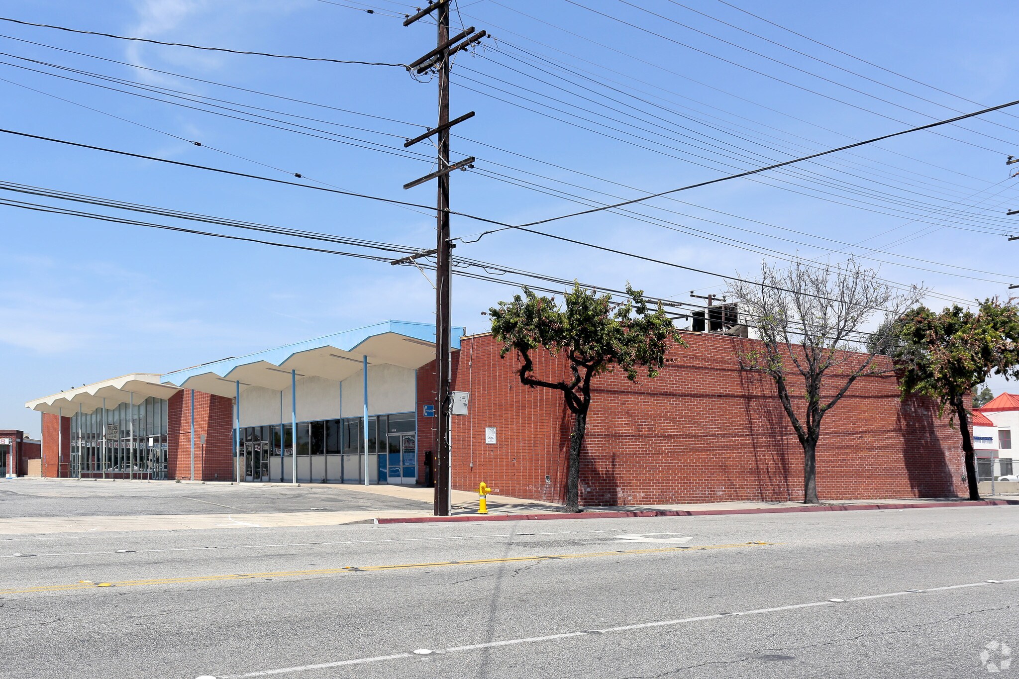 10129-10137 Artesia Blvd, Bellflower, CA for sale Primary Photo- Image 1 of 1