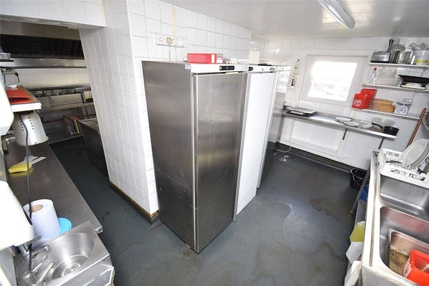 9-11 Bridge St, Bridlington for sale - Building Photo - Image 3 of 20