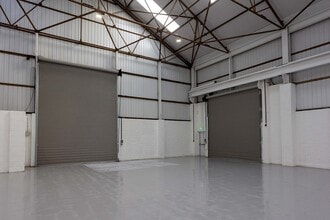 Bean Rd, Bilston to rent Interior Photo- Image 2 of 4