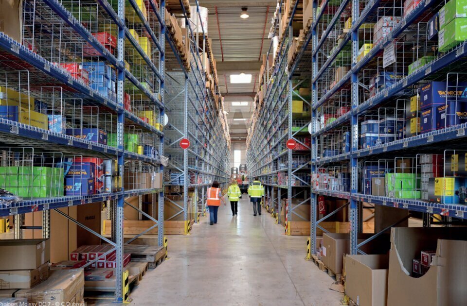 Industrial in Moissy-Cramayel to rent Building Photo- Image 1 of 8