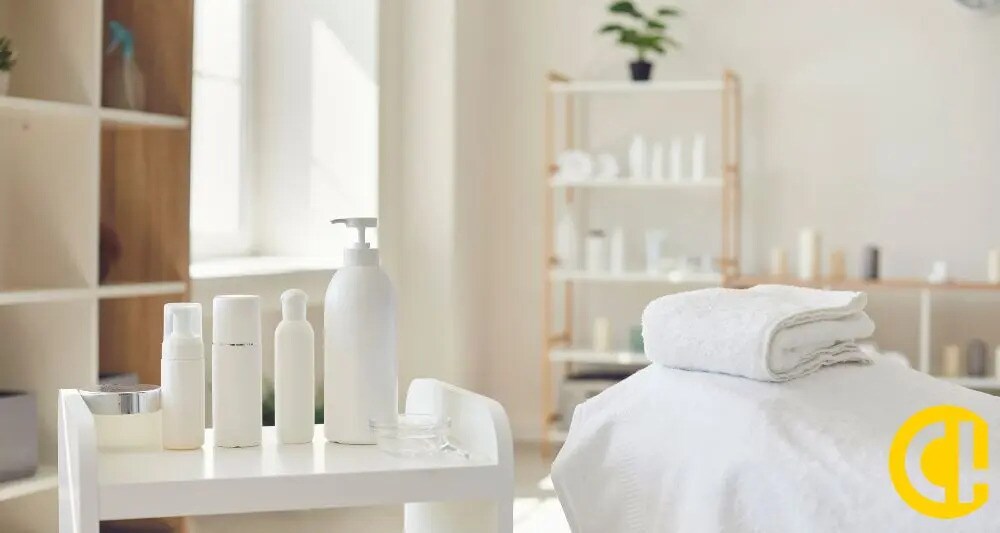 Retail in Caluire-et-Cuire to rent Interior Photo- Image 1 of 6